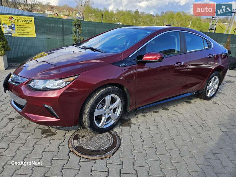 Лифтбек Chevrolet Volt 2016 в Ирпене