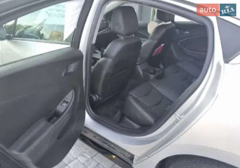 Хэтчбек Chevrolet Volt 2016 в Львове фото 5 Хэтчбек Chevrolet Volt 2016 в Львове