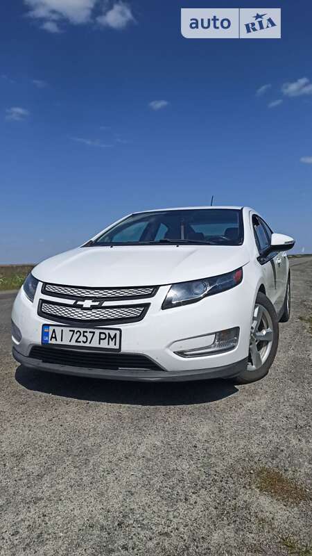 Хэтчбек Chevrolet Volt 2015 в Вышгороде