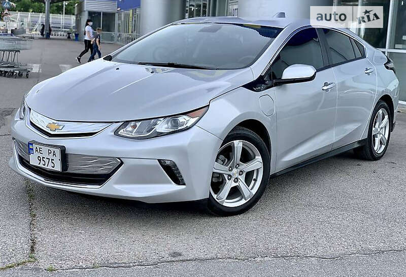 Хэтчбек Chevrolet Volt 2018 в Киеве