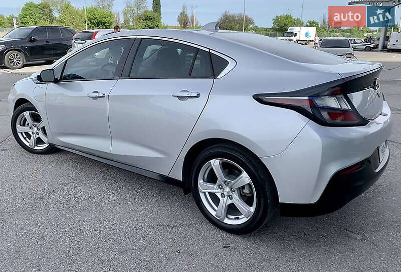 Хэтчбек Chevrolet Volt 2018 в Киеве
