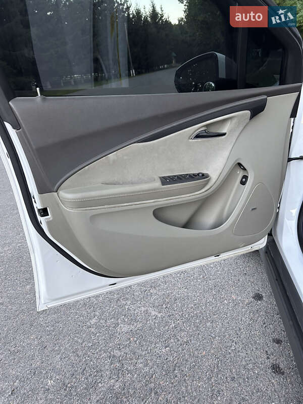Хетчбек Chevrolet Volt 2012 в Іллінцях