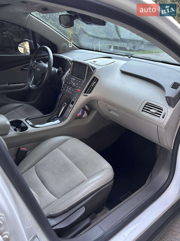 Хетчбек Chevrolet Volt 2012 в Іллінцях