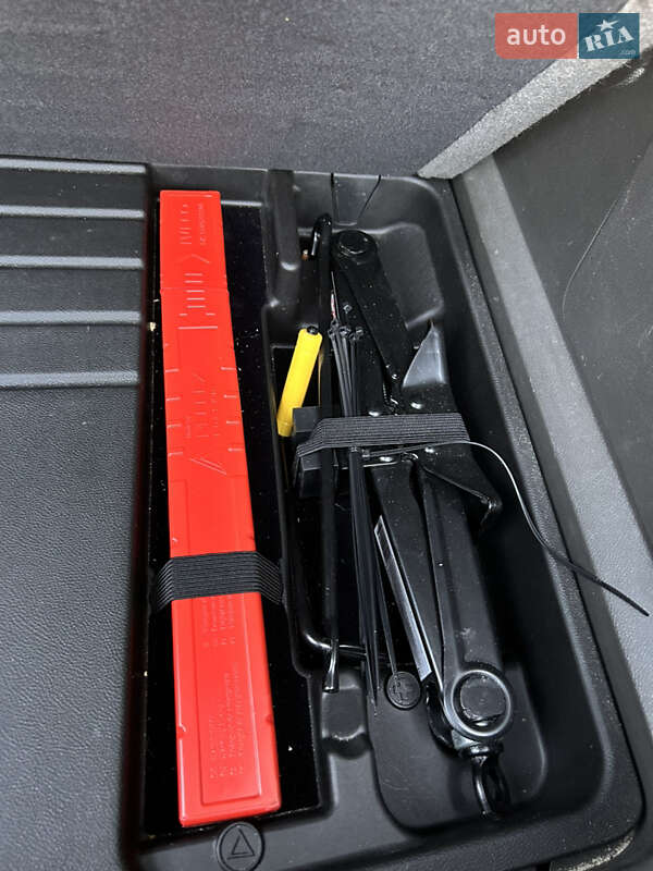 Хэтчбек Chevrolet Volt 2012 в Ильинцах