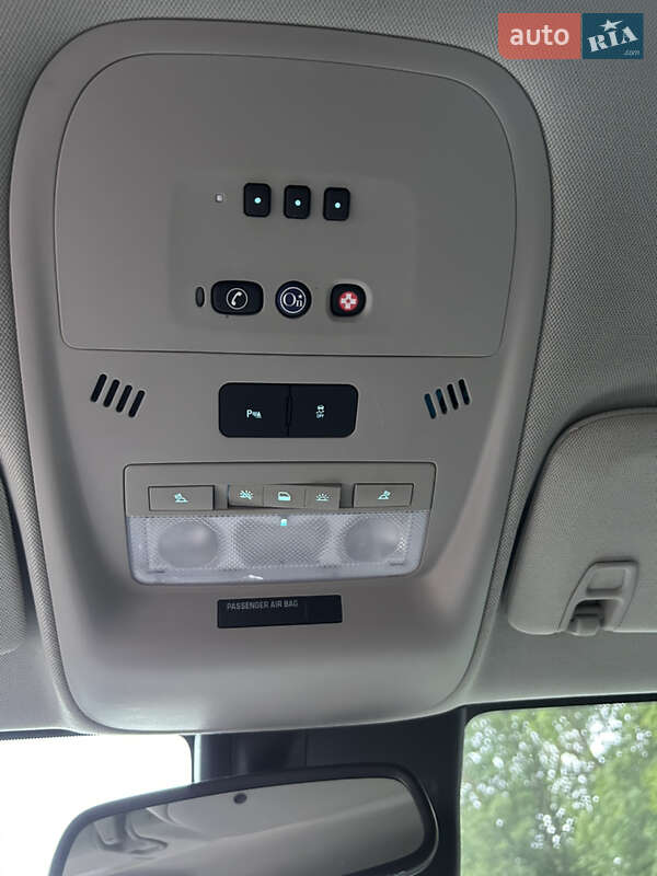 Хэтчбек Chevrolet Volt 2012 в Ильинцах