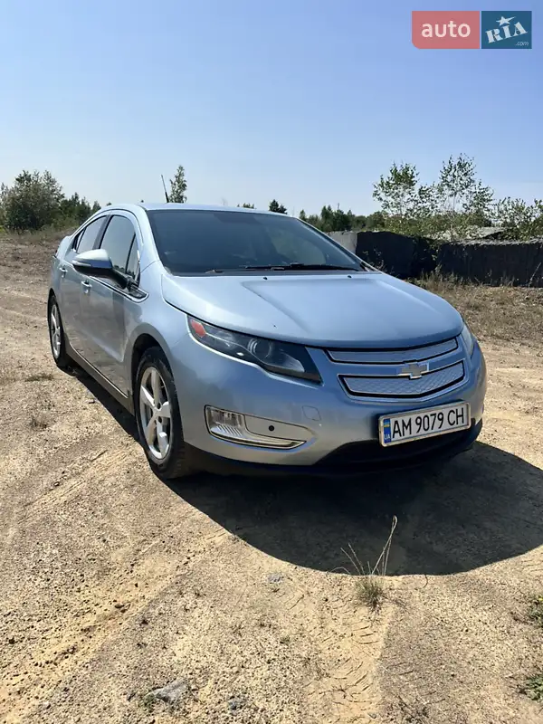 Хэтчбек Chevrolet Volt 2013 в 