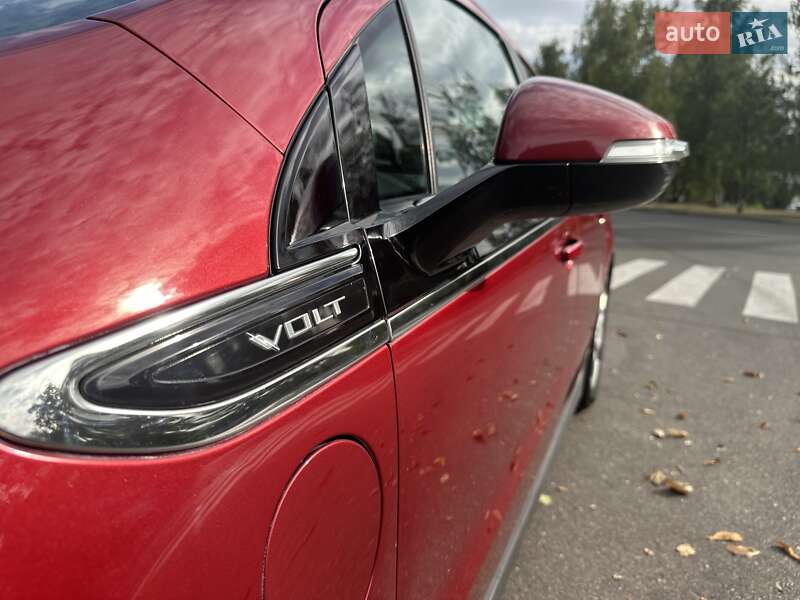 Хэтчбек Chevrolet Volt 2014 в Киеве