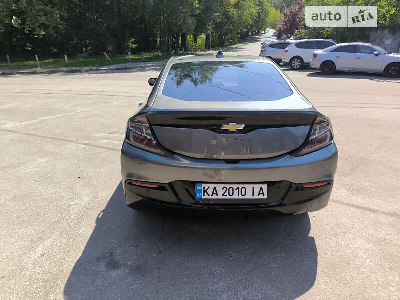 Хэтчбек Chevrolet Volt 2017 в Киеве