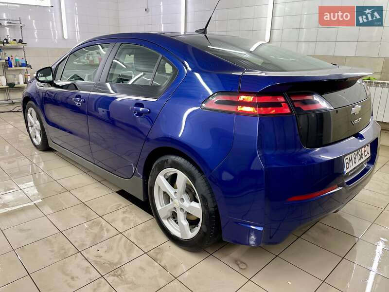 Хэтчбек Chevrolet Volt 2013 в Сумах