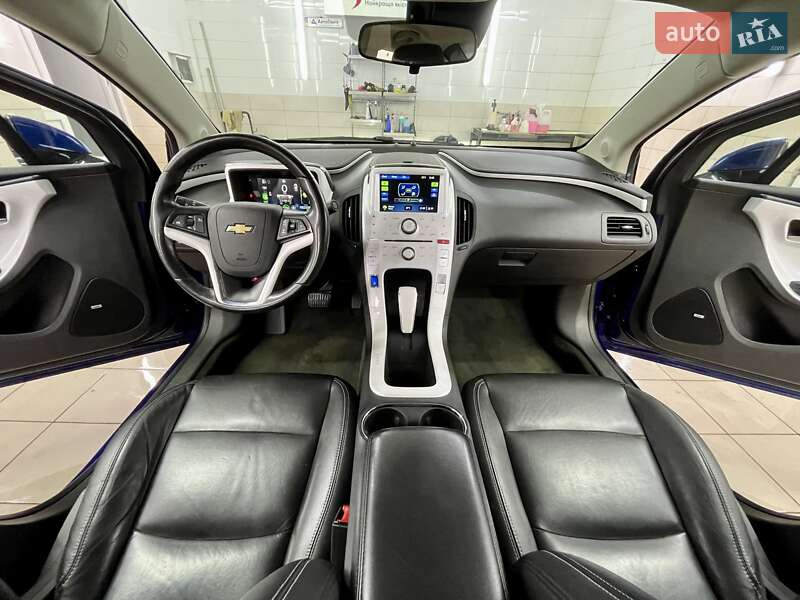 Хэтчбек Chevrolet Volt 2013 в Сумах