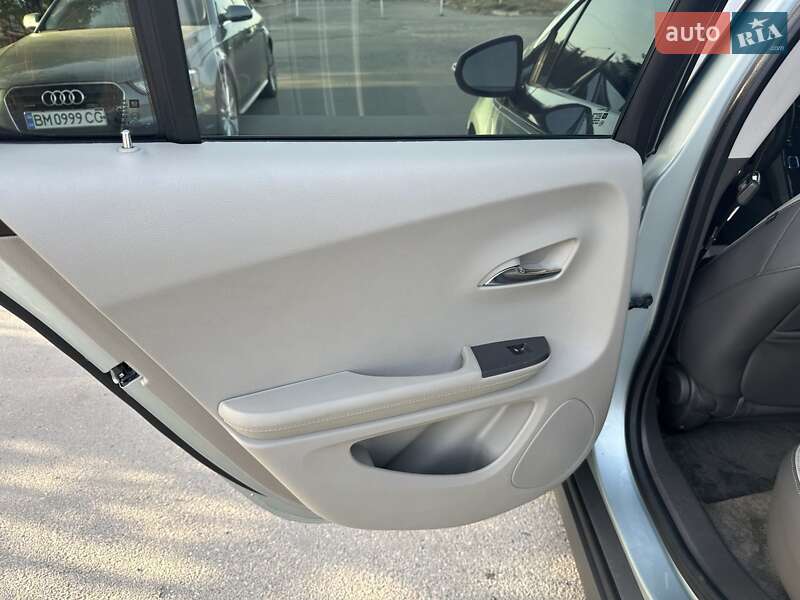 Хэтчбек Chevrolet Volt 2013 в Сумах