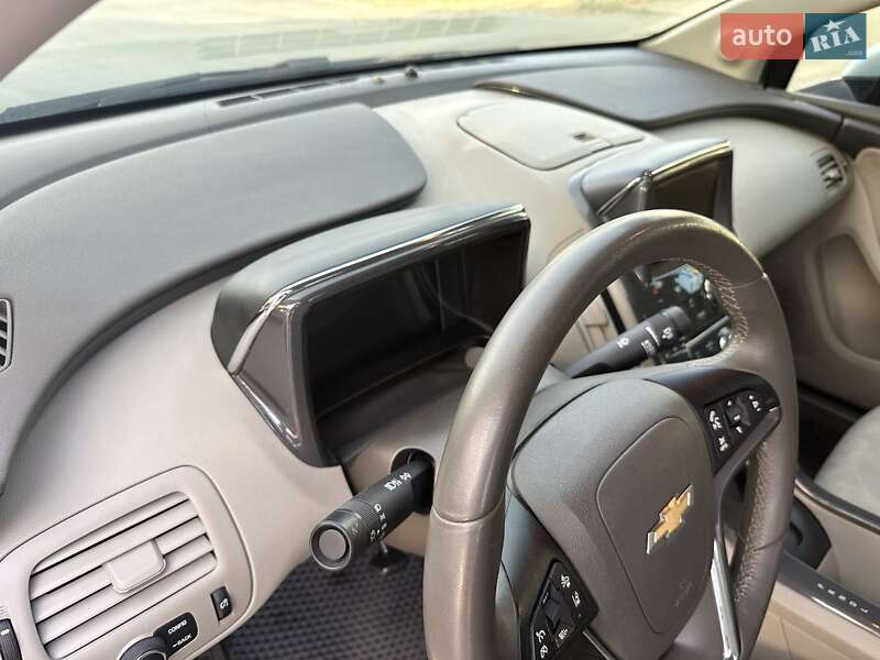 Хэтчбек Chevrolet Volt 2013 в Сумах