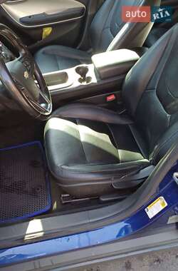 Хэтчбек Chevrolet Volt 2013 в 