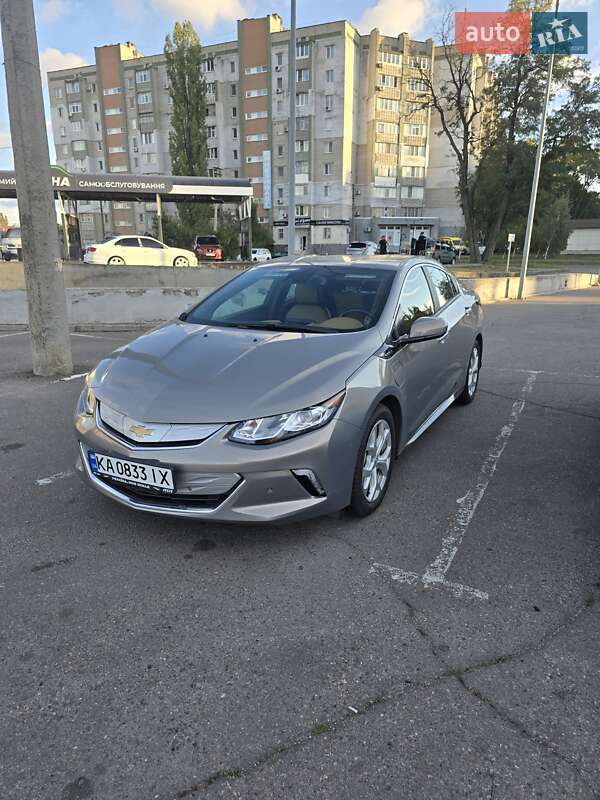 Хэтчбек Chevrolet Volt 2017 в 