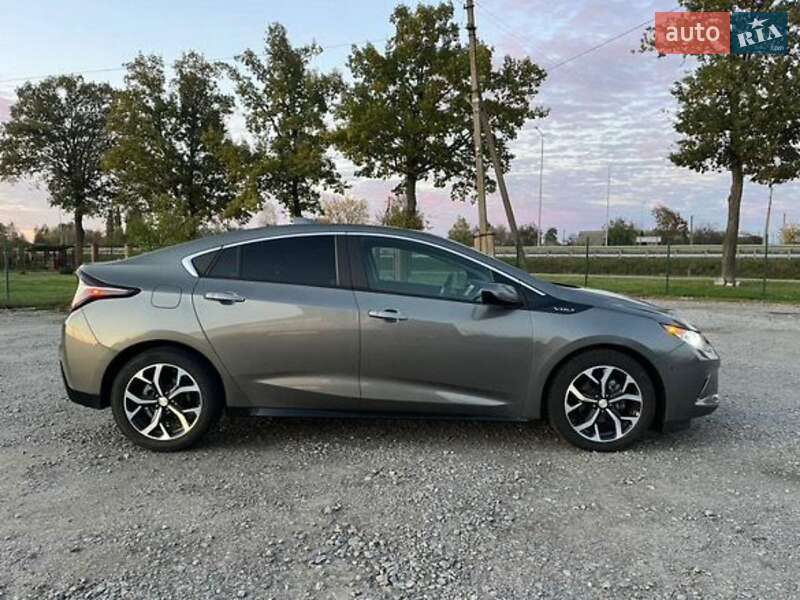 Хэтчбек Chevrolet Volt 2017 в Житомире