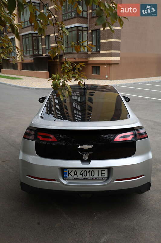 Хэтчбек Chevrolet Volt 2011 в Чернигове