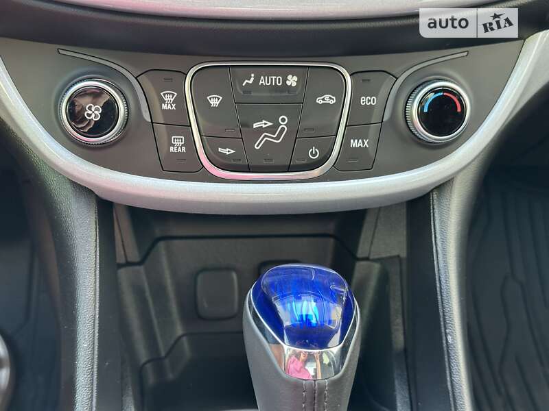 Хэтчбек Chevrolet Volt 2017 в Киеве фото 8 Хэтчбек Chevrolet Volt 2017 в Киеве