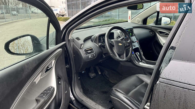 Хэтчбек Chevrolet Volt 2012 в Днепре