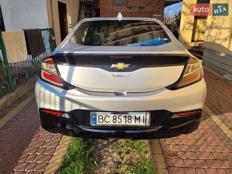 Хэтчбек Chevrolet Volt 2015 в Львове