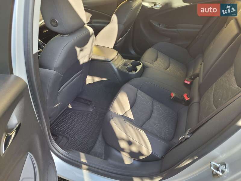 Хэтчбек Chevrolet Volt 2015 в Львове