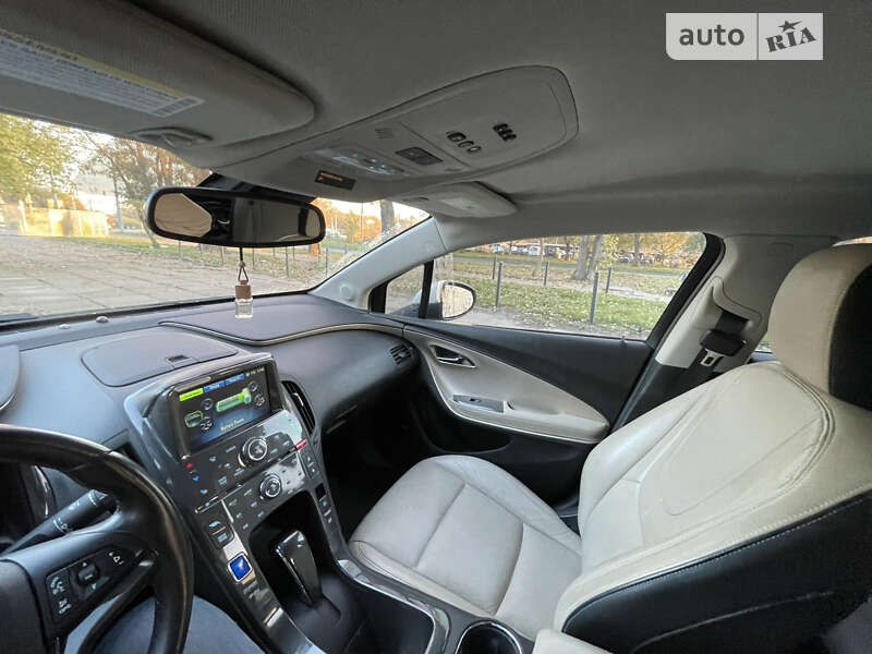 Хетчбек Chevrolet Volt 2011 в Львові