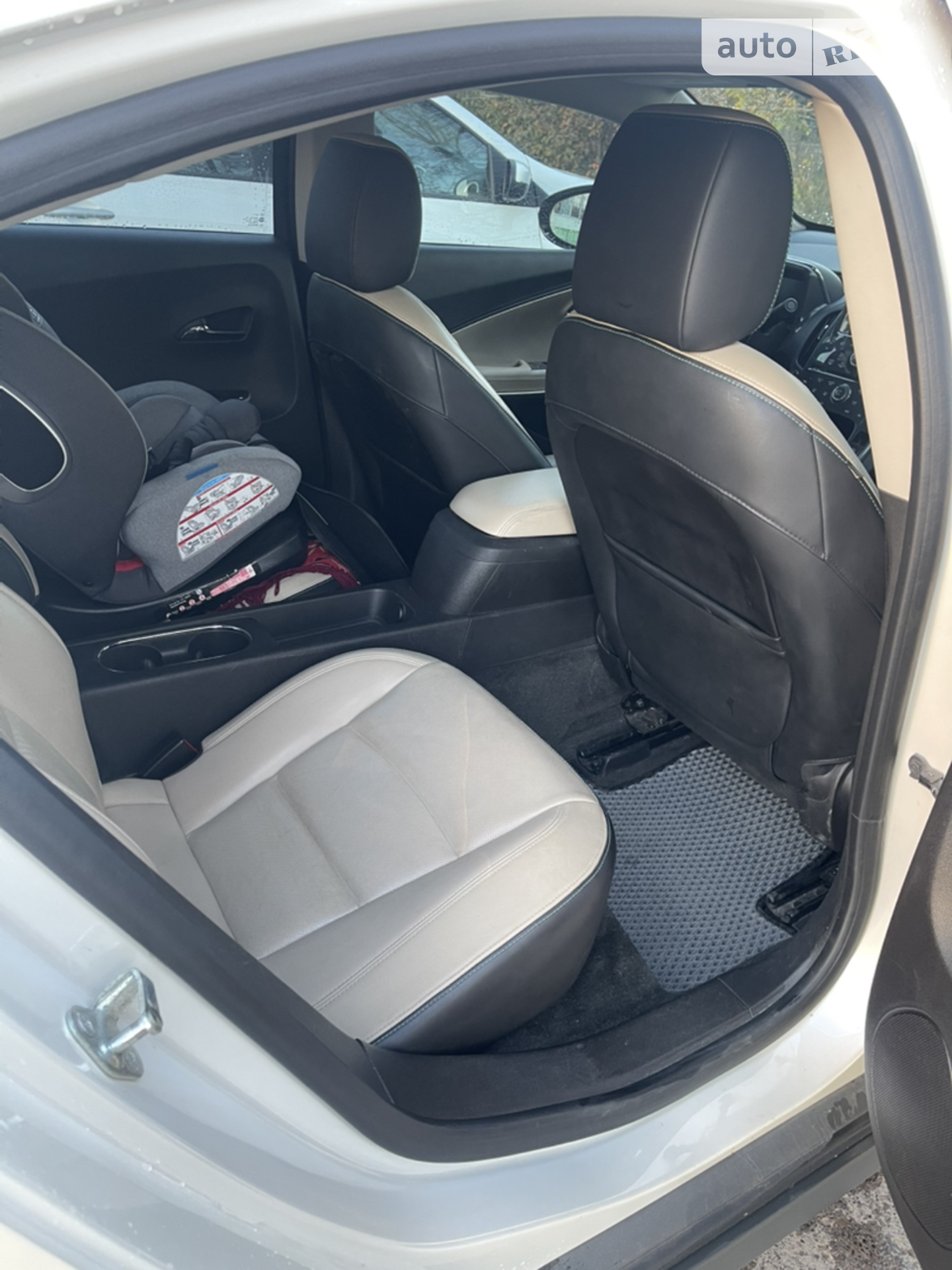 2011 Chevrolet Volt - мініатюра 15