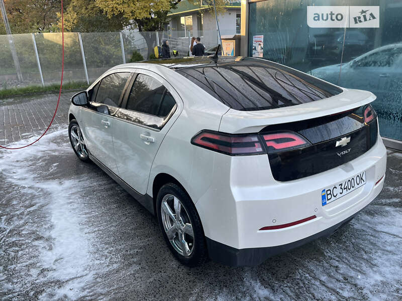 Хетчбек Chevrolet Volt 2011 в Львові