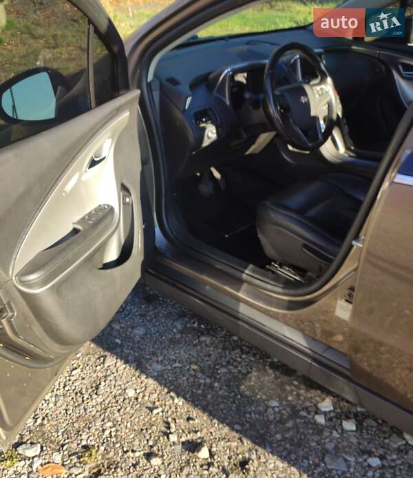 Хэтчбек Chevrolet Volt 2014 в Белой Церкви