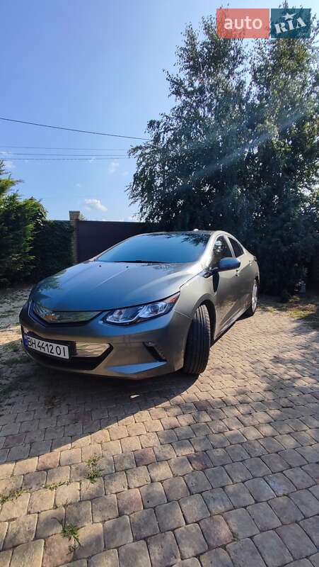 Хэтчбек Chevrolet Volt 2016 в Одессе фото Хэтчбек Chevrolet Volt 2016 в Одессе