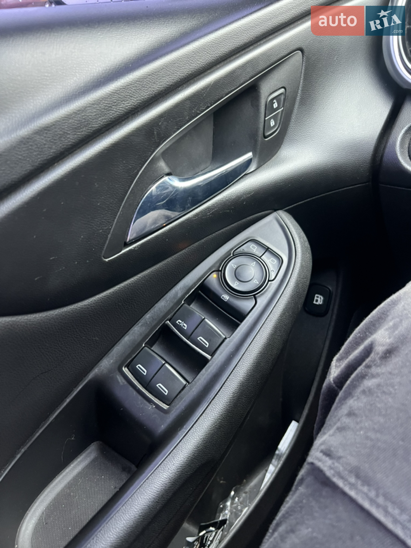 2015 Chevrolet Volt - мініатюра 10