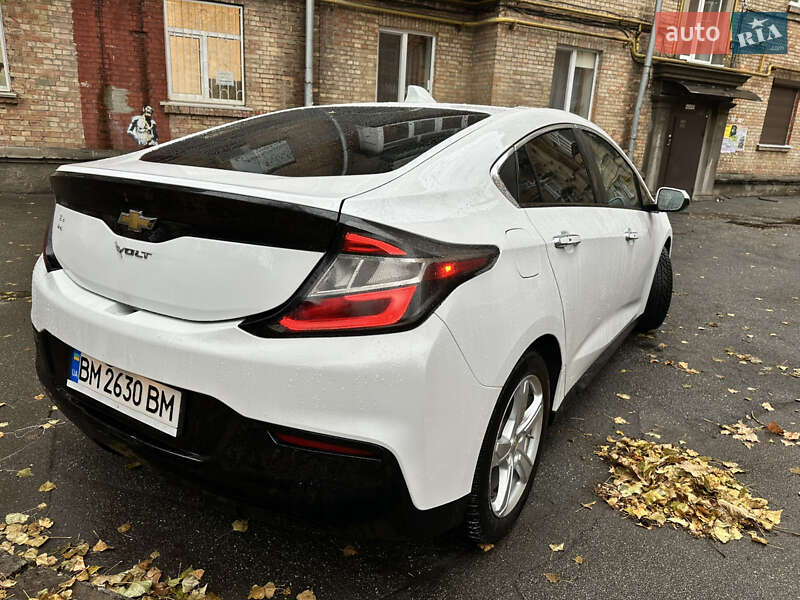 Хэтчбек Chevrolet Volt 2016 в Черноморске