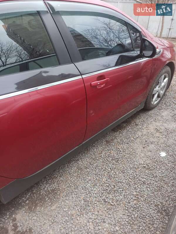 Хэтчбек Chevrolet Volt 2012 в Славянске