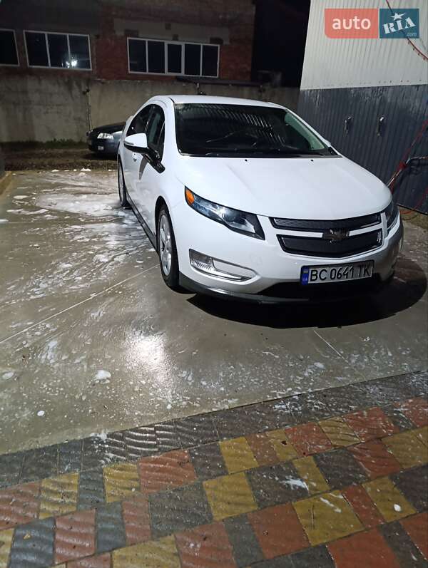 Хэтчбек Chevrolet Volt 2015 в Стрые
