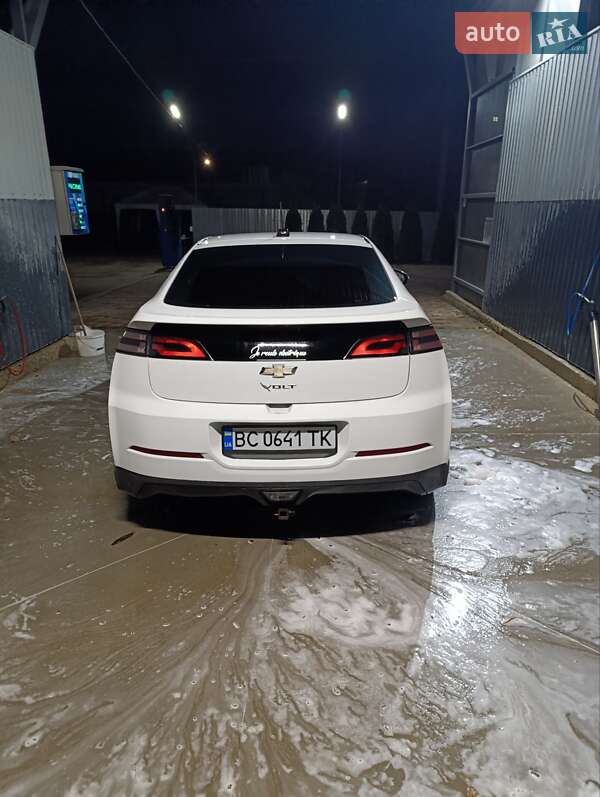 Хэтчбек Chevrolet Volt 2015 в Стрые