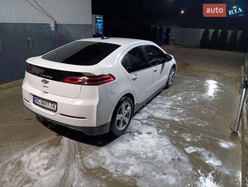 Хэтчбек Chevrolet Volt 2015 в Стрые