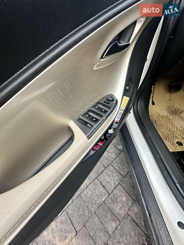 Хетчбек Chevrolet Volt 2012 в Кременці