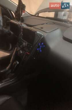 Хэтчбек Chevrolet Volt 2013 в 