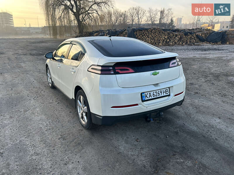 Хэтчбек Chevrolet Volt 2012 в Киеве