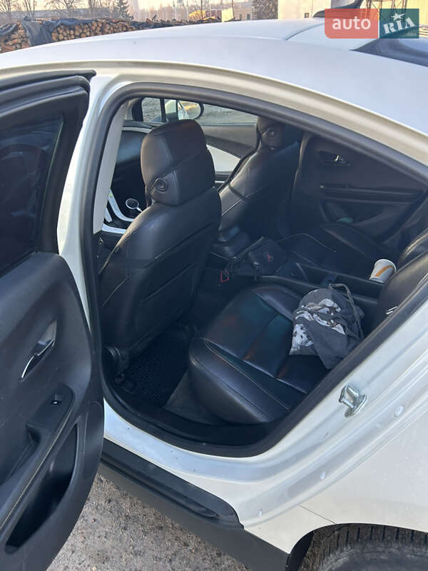 Хэтчбек Chevrolet Volt 2012 в Киеве