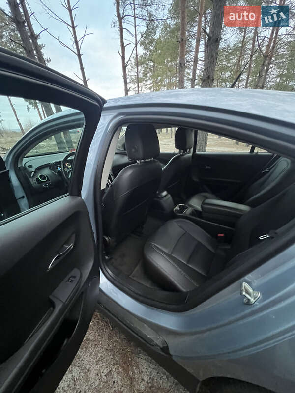 Хетчбек Chevrolet Volt 2014 в Києві