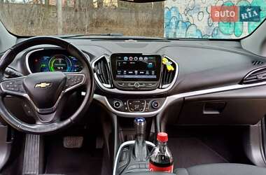 Хэтчбек Chevrolet Volt 2016 в 