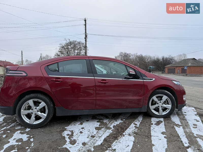 Хэтчбек Chevrolet Volt 2014 в Полтаве