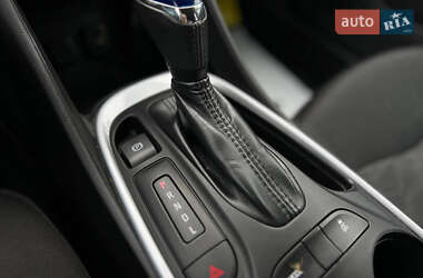 Хэтчбек Chevrolet Volt 2016 в 