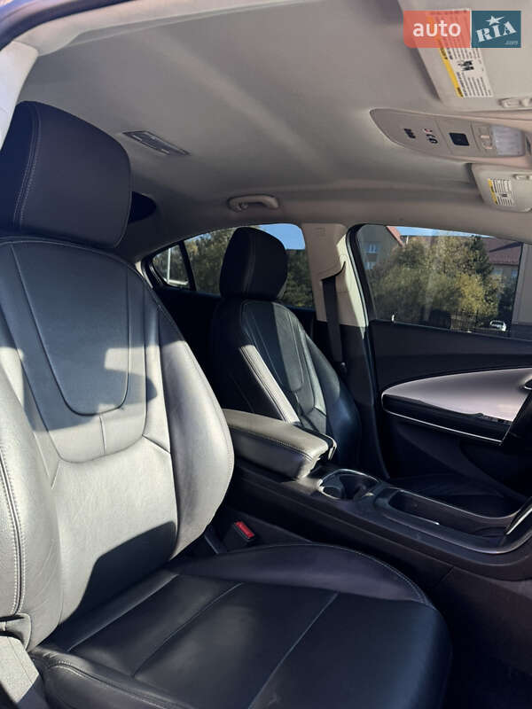 Хэтчбек Chevrolet Volt 2013 в Долине