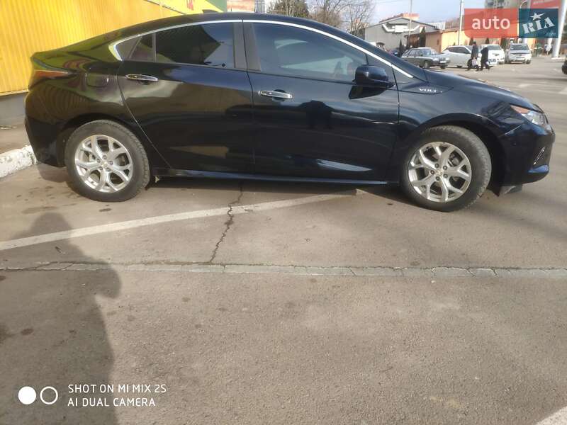 Хэтчбек Chevrolet Volt 2017 в Ужгороде