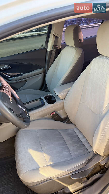 Хетчбек Chevrolet Volt 2013 в Умані