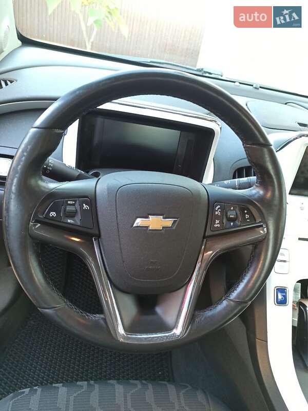 Хэтчбек Chevrolet Volt 2012 в Киеве