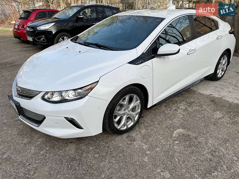 Хэтчбек Chevrolet Volt 2017 в 