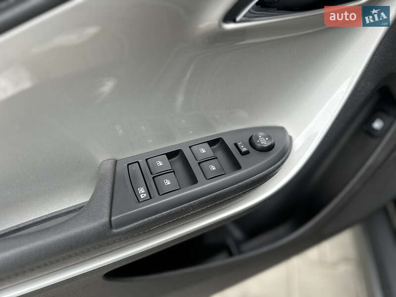 Хэтчбек Chevrolet Volt 2015 в Одессе