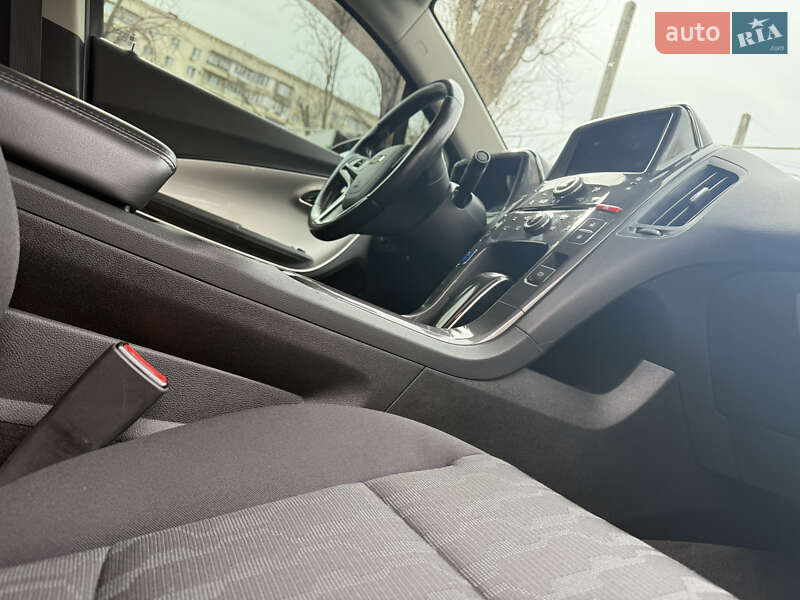 Хэтчбек Chevrolet Volt 2015 в Одессе